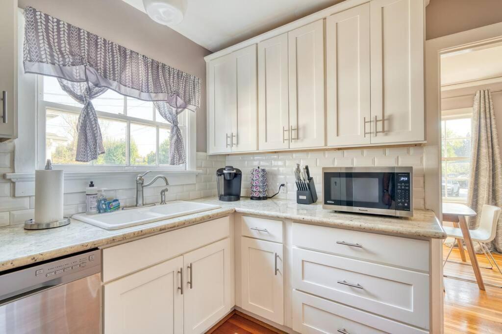 Holiday home Collection - Charming In Hollywood District *