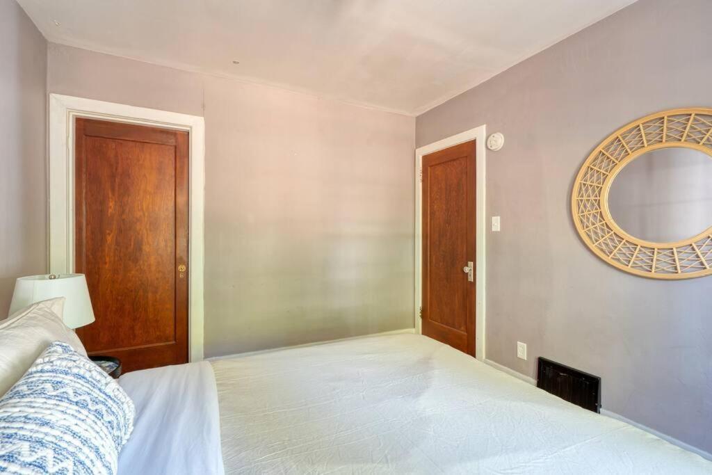 Holiday home Collection - Charming In Hollywood District *