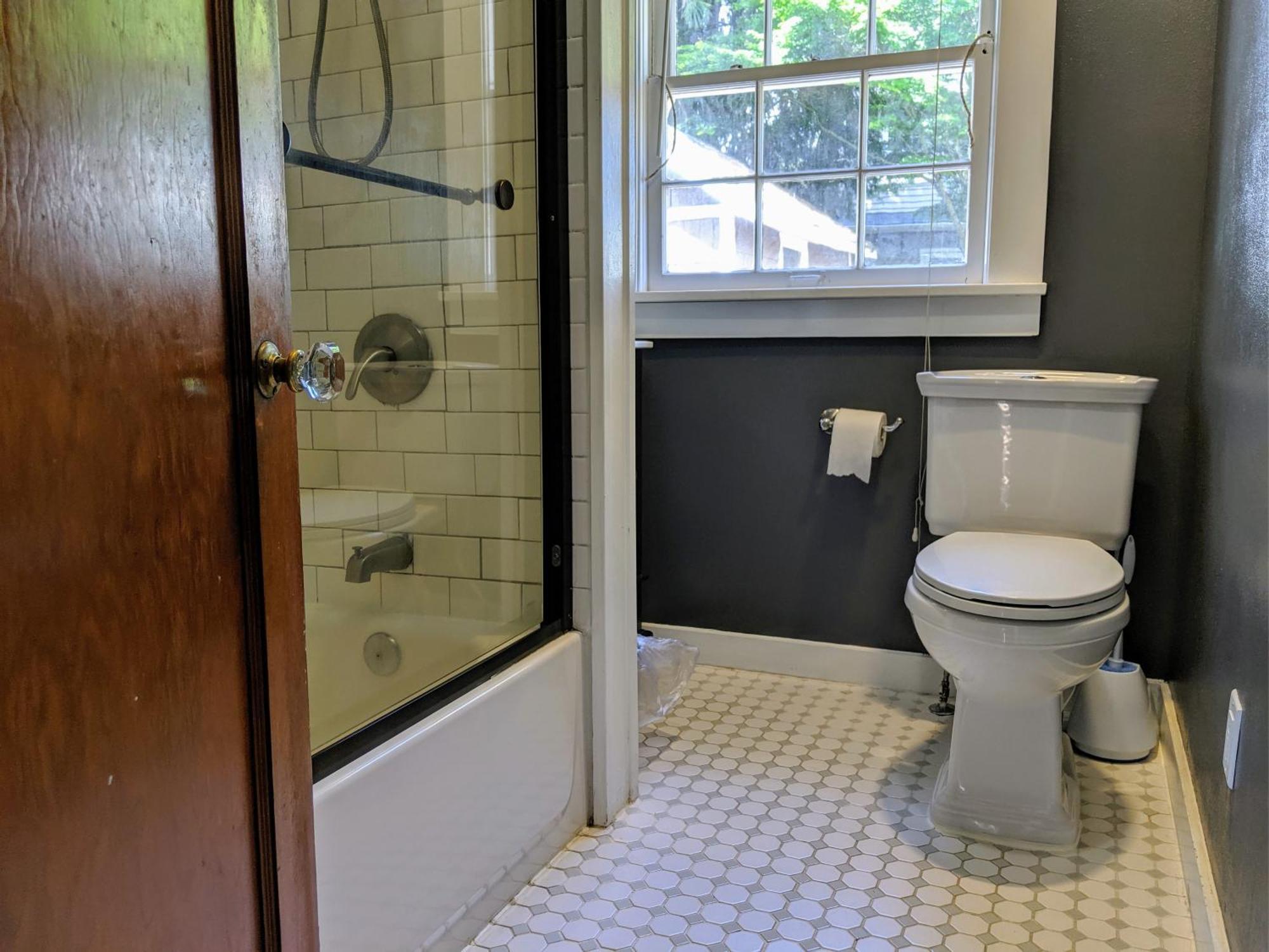 Collection - Charming In Hollywood District *