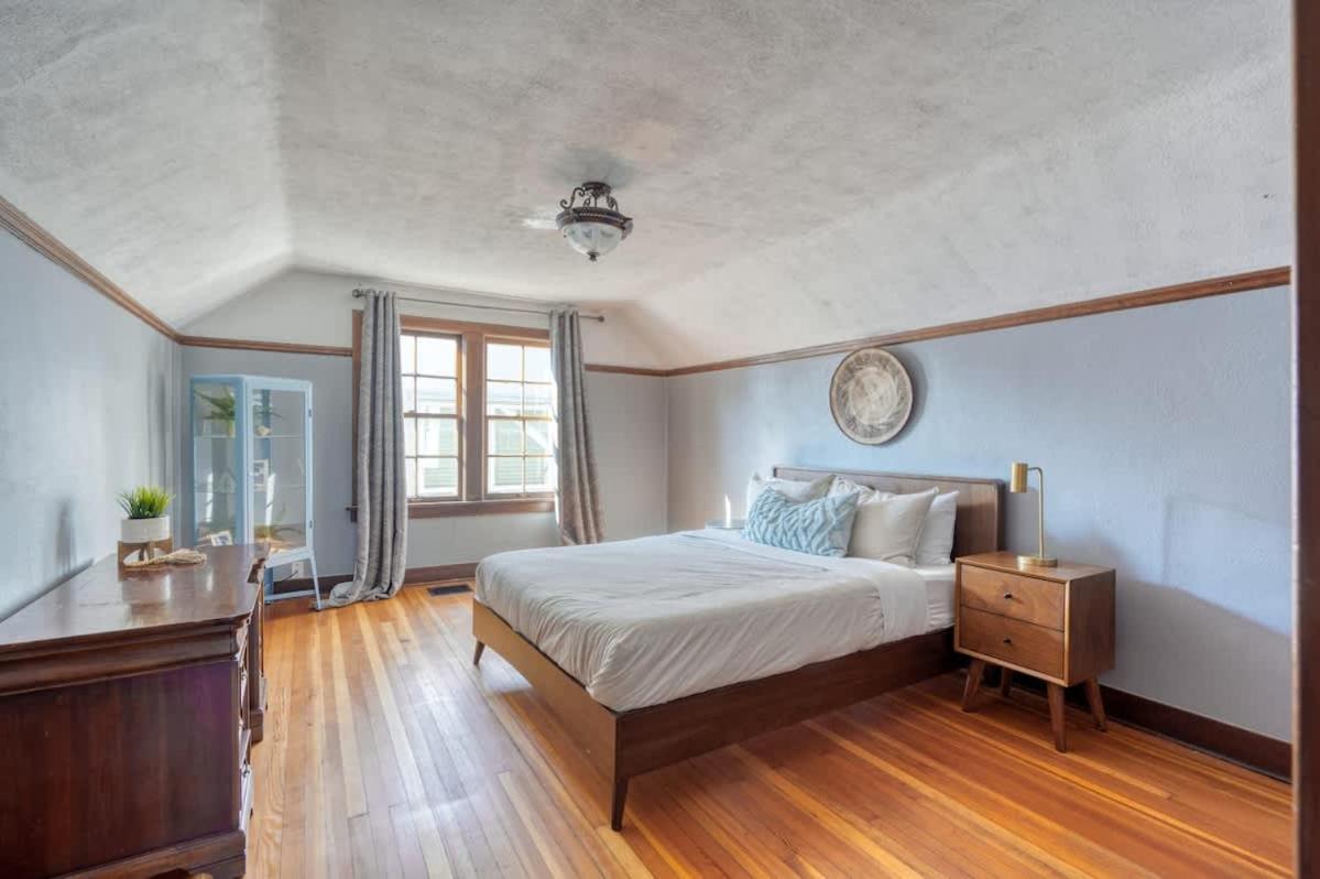 Collection - Charming In Hollywood District Holiday home *